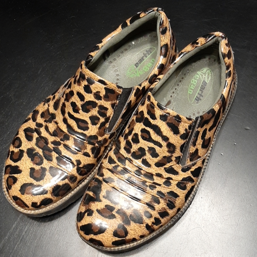 Earth Vegan Prestige Brown Leopard Shoes 8B